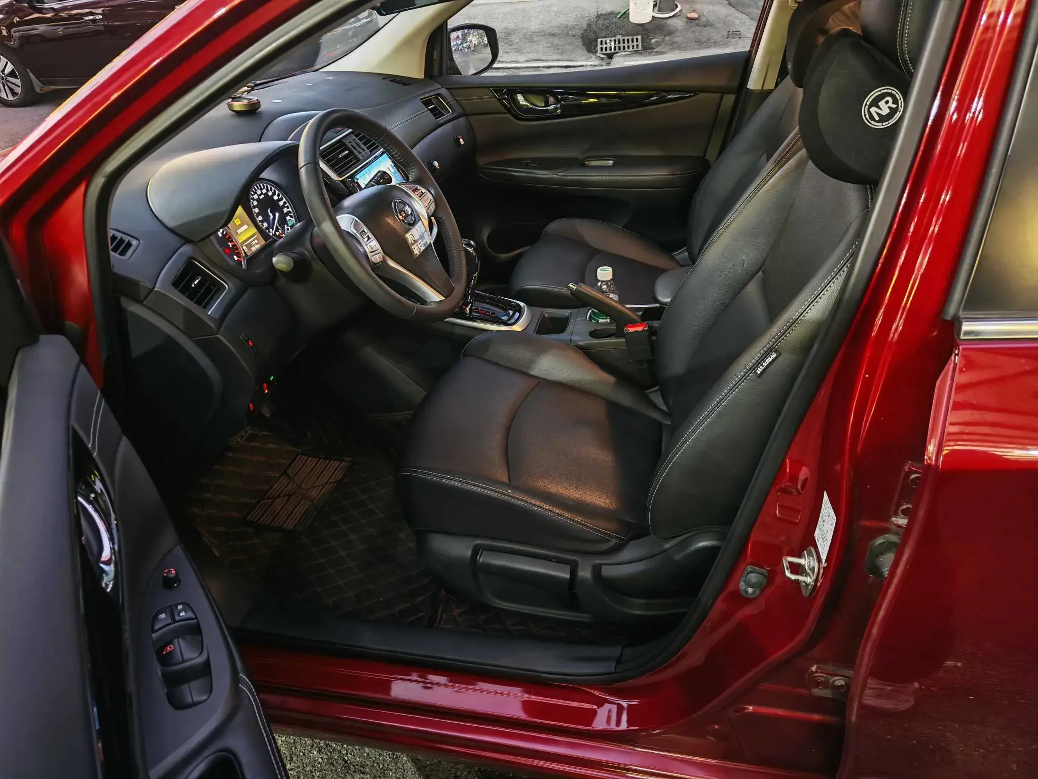 2020 NISSAN TIIDA thumbnail 4