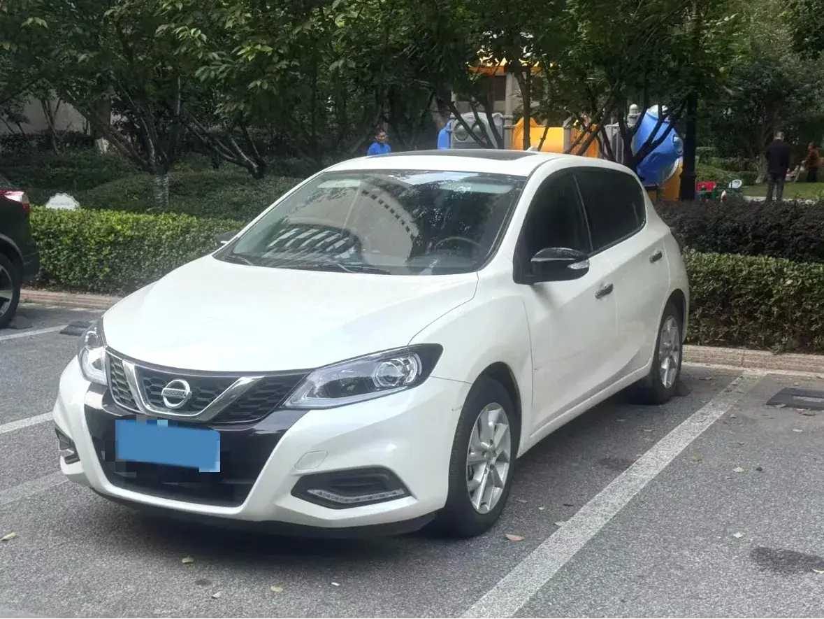 2021 NISSAN TIIDA view 1