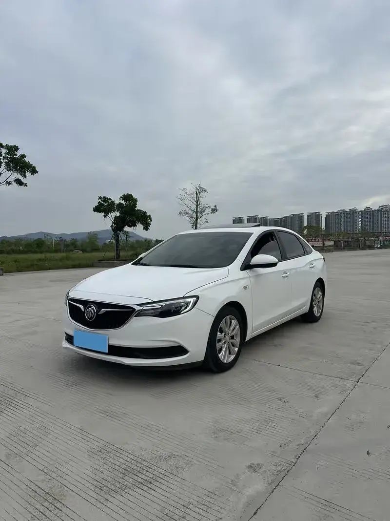2021 BUICK EXCELLE view 1