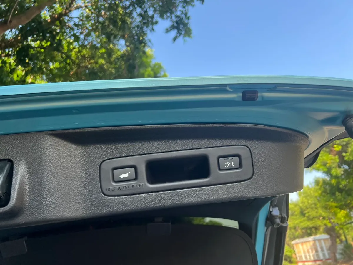 2022 Honda e:NS1 BEV 68.8KWH,autocango,china used car exporter,china ev exporter,chinese used car exporter,chinese used ev exporter