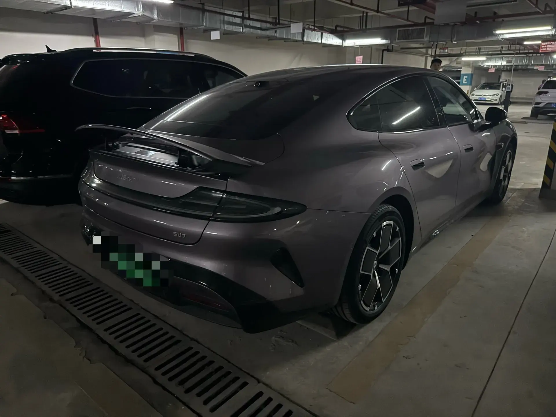 2024 MI SU7 thumbnail 2