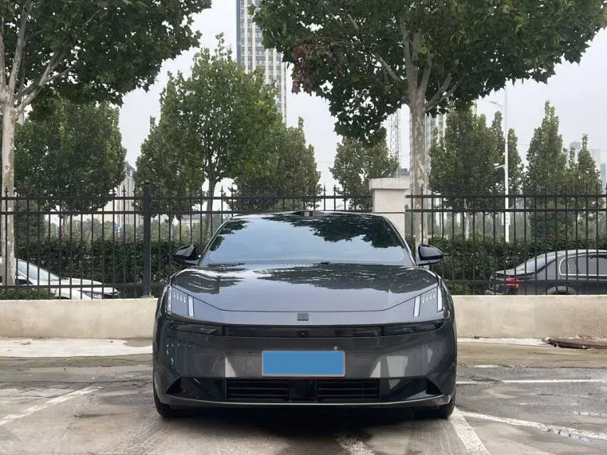 2025 LYNK&CO Z10 thumbnail 2