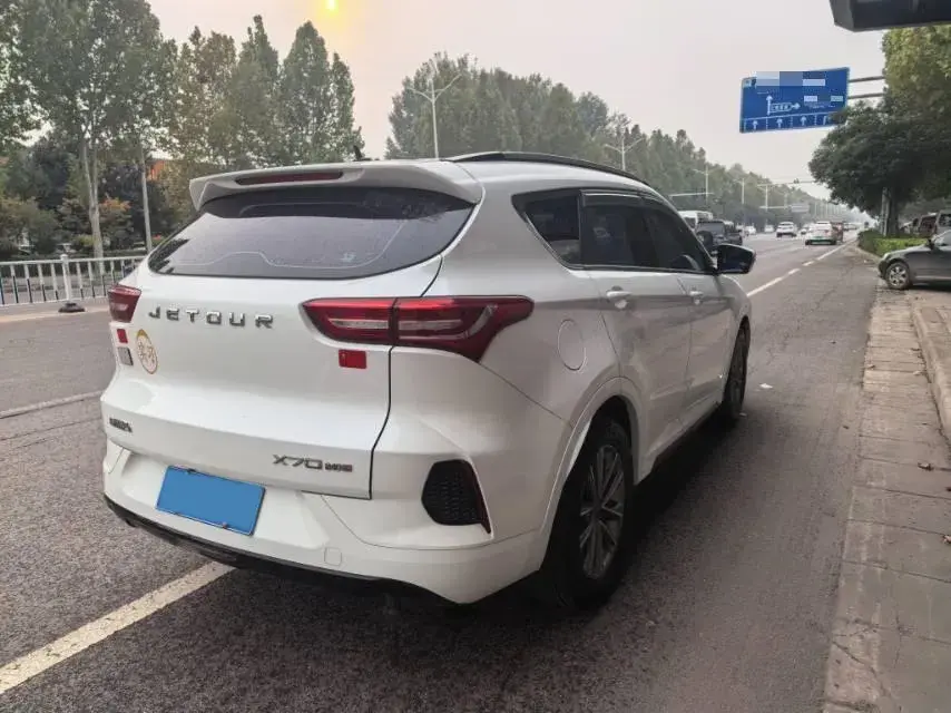 2020 JETOUR X70 thumbnail 4