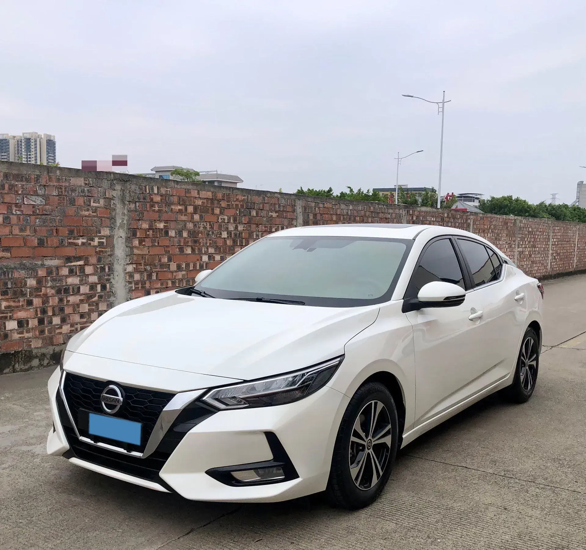 2021 NISSAN SYLPHY view 1