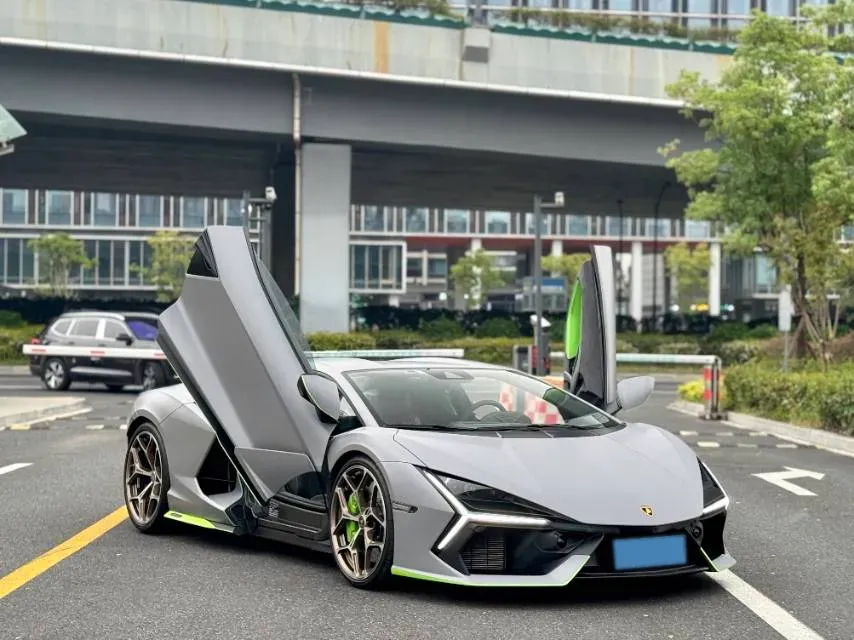 2023 Lamborghini Revuelto 6.5L 826HP V12 8DCT PHEV 3.8KWH,autocango,china used car exporter,china ev exporter,chinese used car exporter,chinese used ev exporter