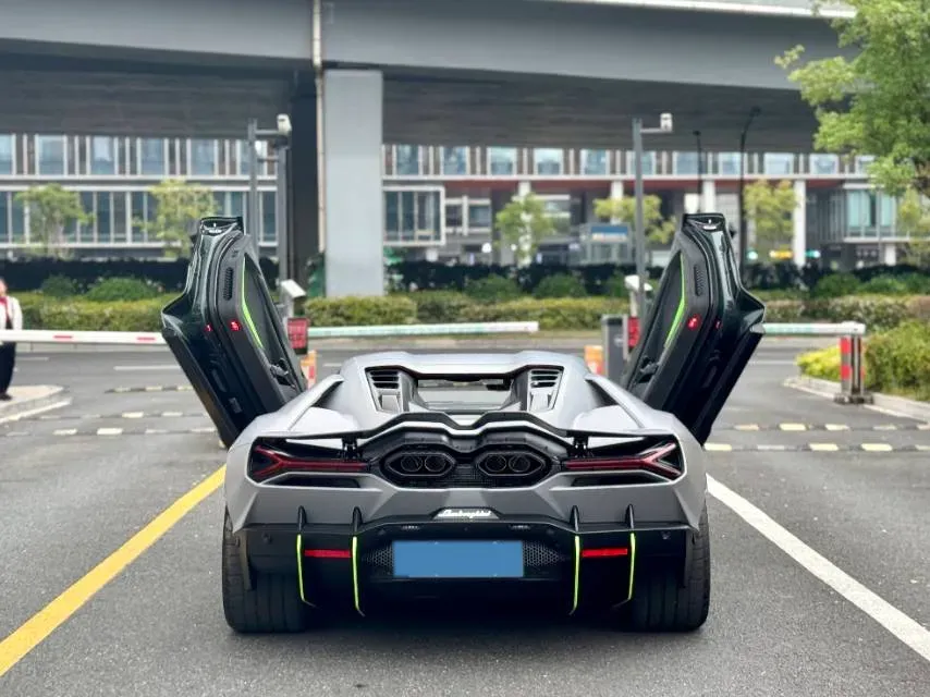 2023 Lamborghini Revuelto 6.5L 826HP V12 8DCT PHEV 3.8KWH,autocango,china used car exporter,china ev exporter,chinese used car exporter,chinese used ev exporter