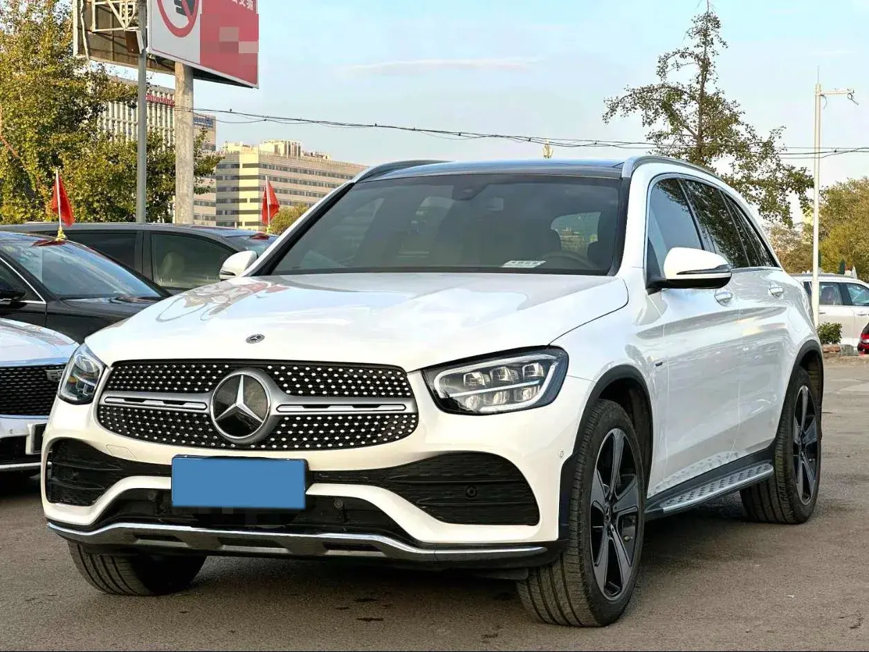2022 MERCEDES-BENZ GLC view 1