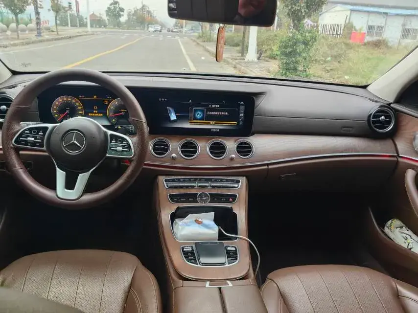 2020 MERCEDES-BENZ E thumbnail 4