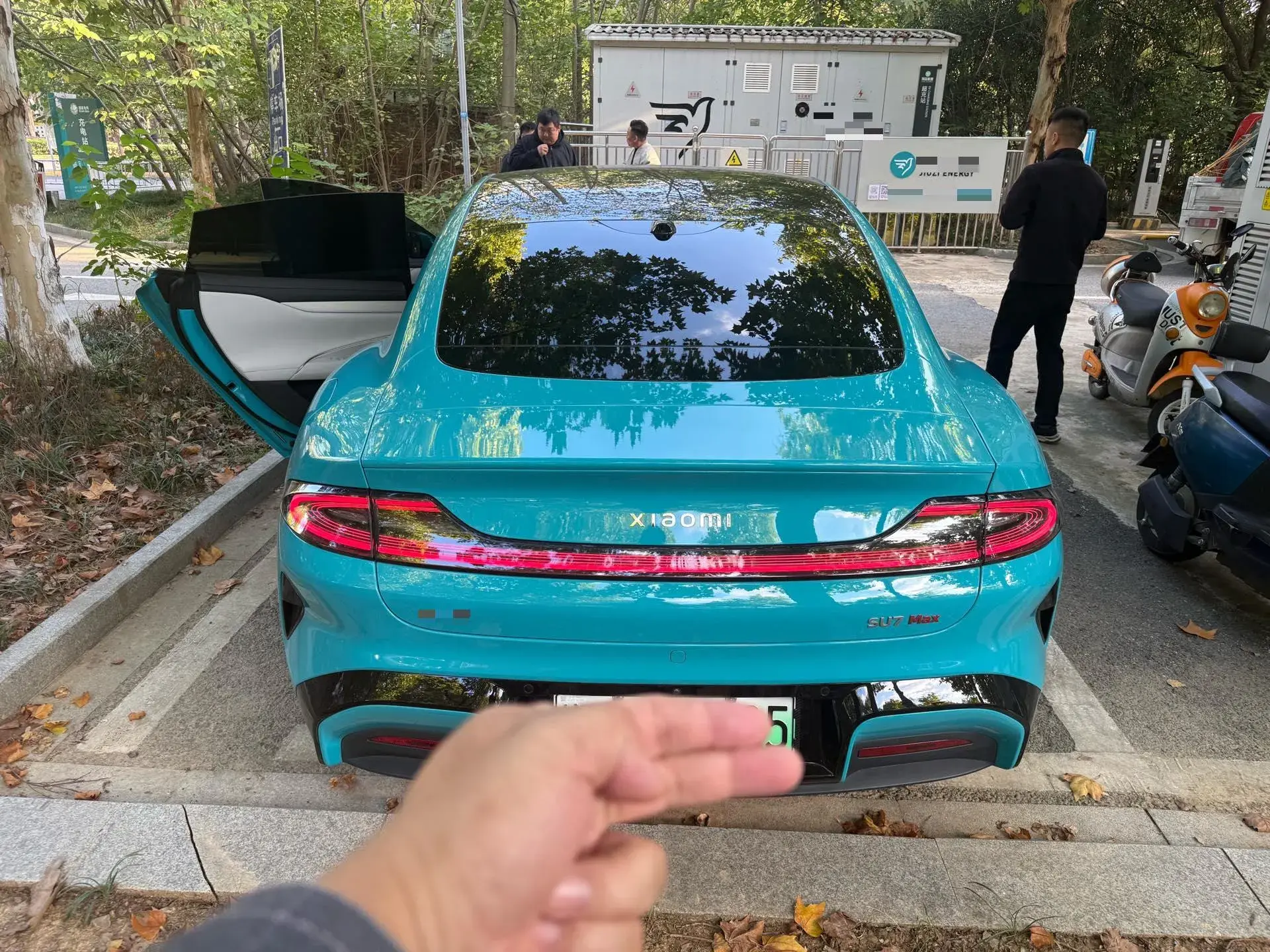 2024 MI SU7 thumbnail 4