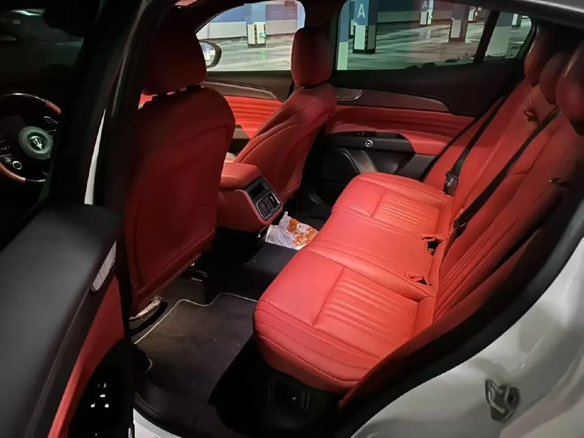 2023 Maserati Grecale 2.0T 300HP L4 8AT,autocango,china used car exporter,china ev exporter,chinese used car exporter,chinese used ev exporter