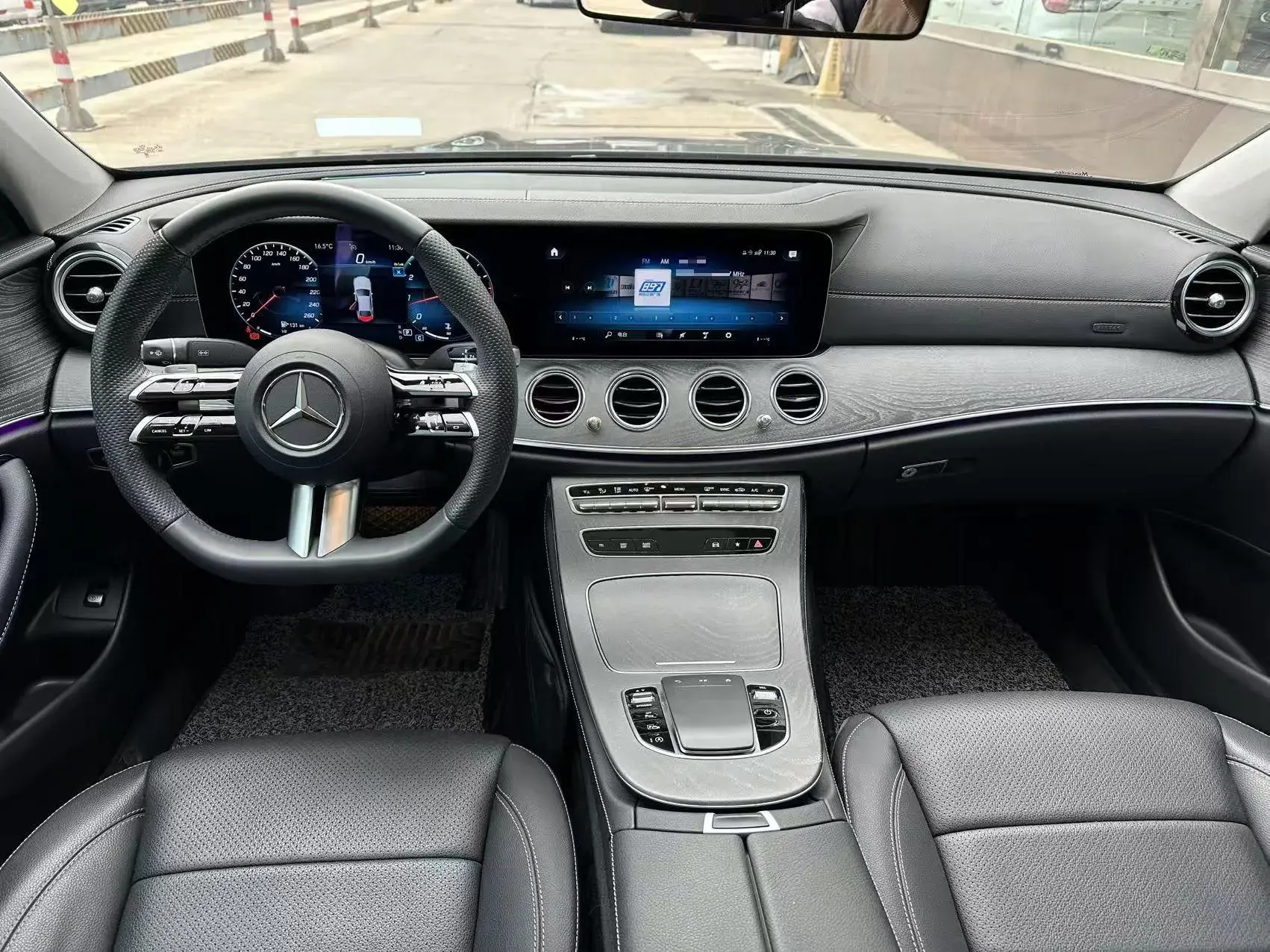 2023 MERCEDES-BENZ E thumbnail 4