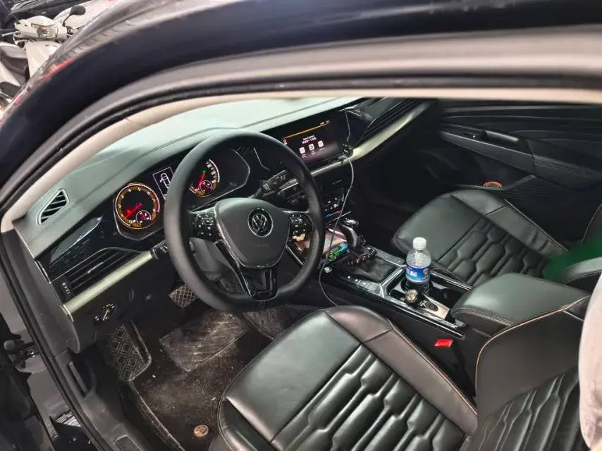 2020 VOLKSWAGEN PASSAT thumbnail 2