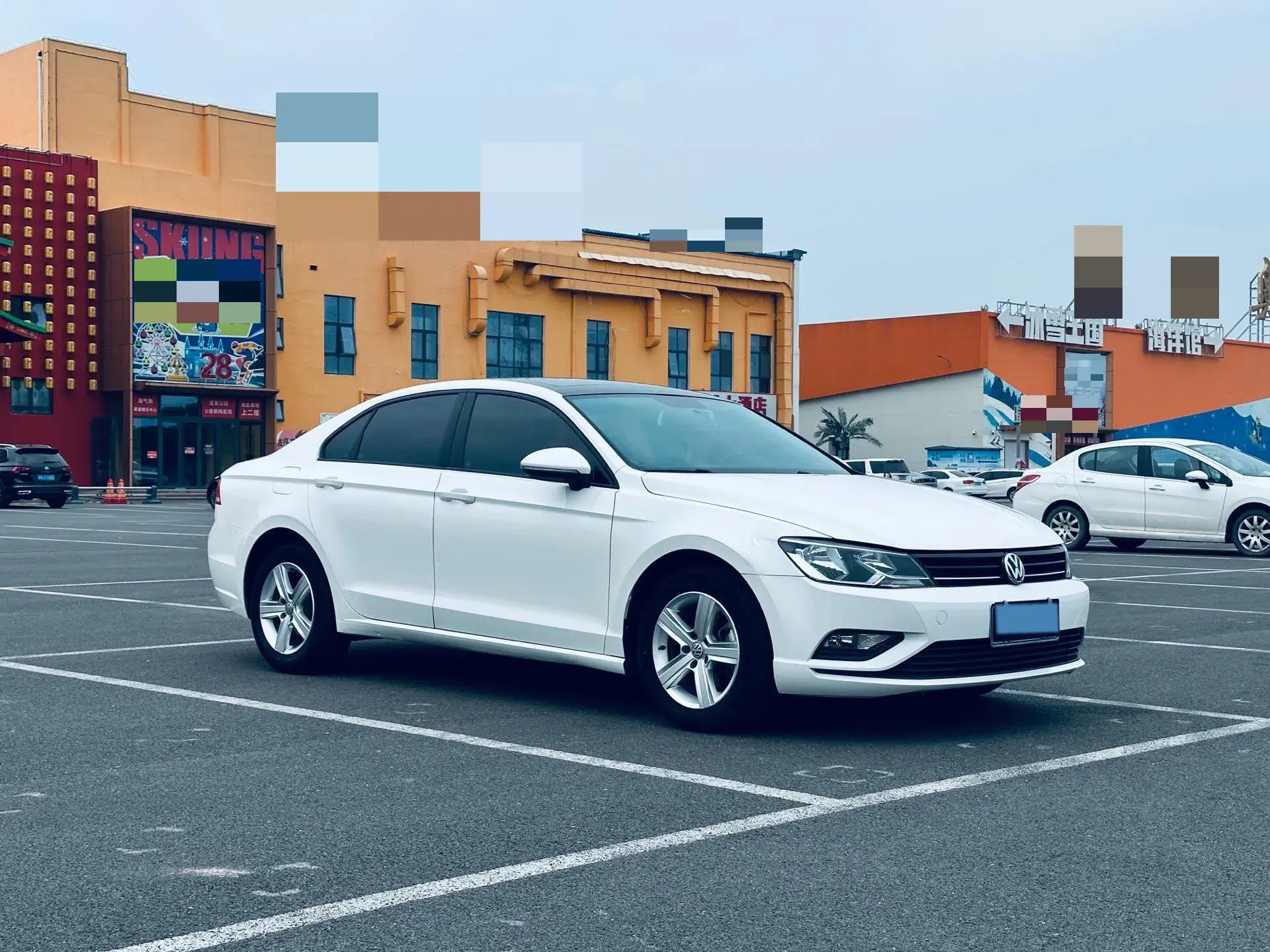 2018 VOLKSWAGEN LAMANDO thumbnail 3