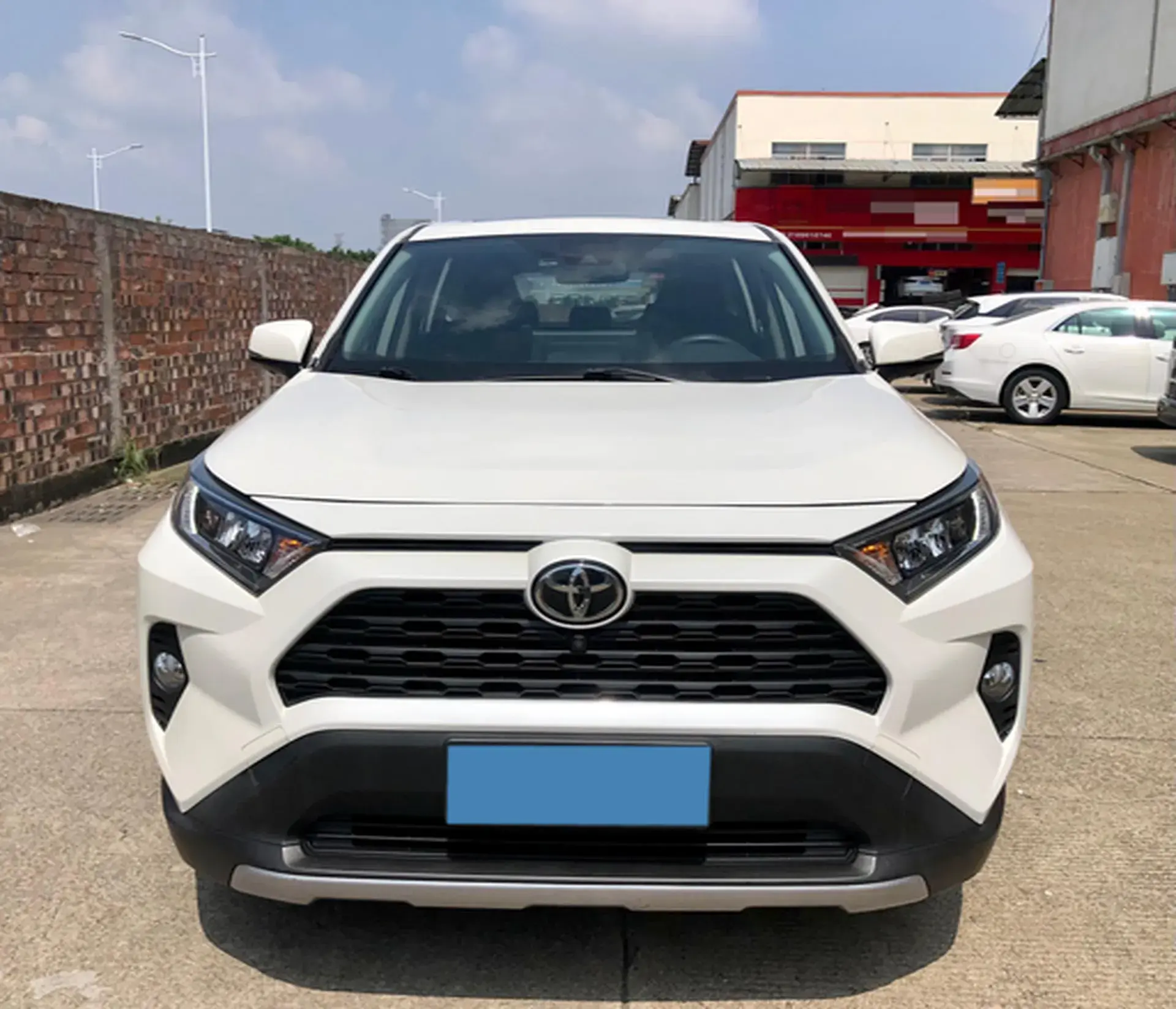 2020 TOYOTA RAV4 thumbnail 2