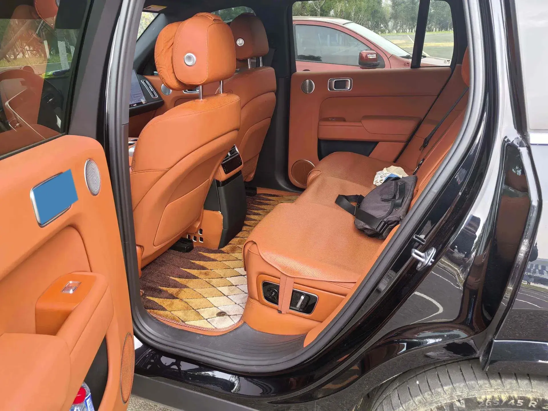 2024 LI L7 thumbnail 4