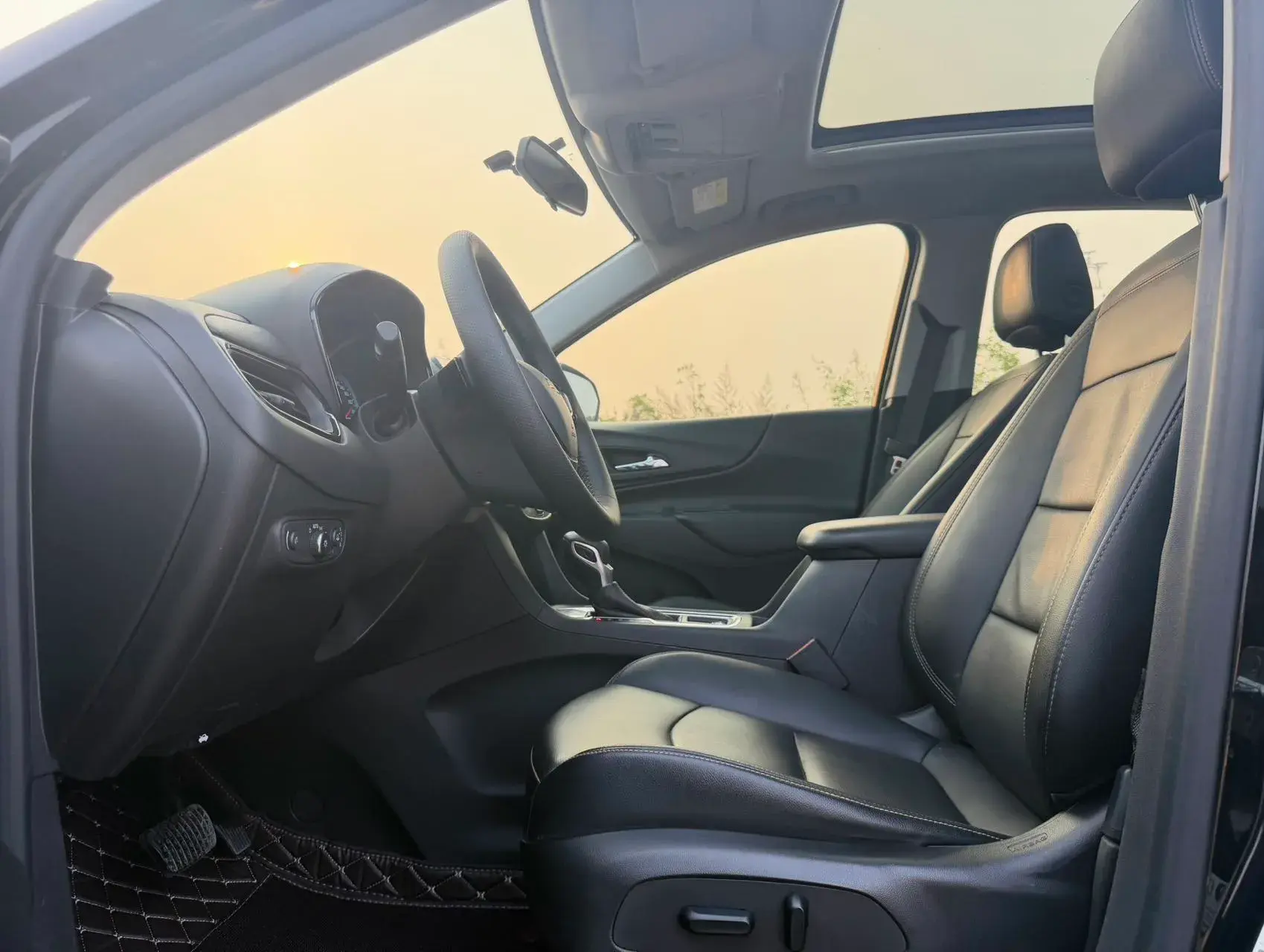 2021 CHEVROLET EQUINOX thumbnail 4