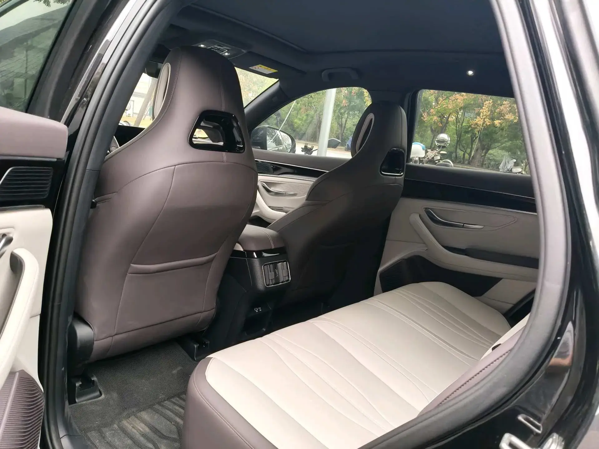 2025 BYD SONG thumbnail 4