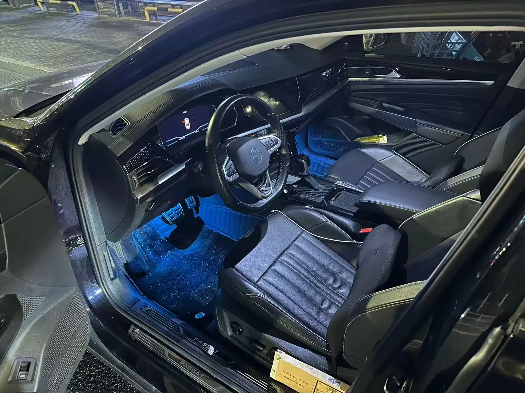 2022 VOLKSWAGEN PASSAT thumbnail 3