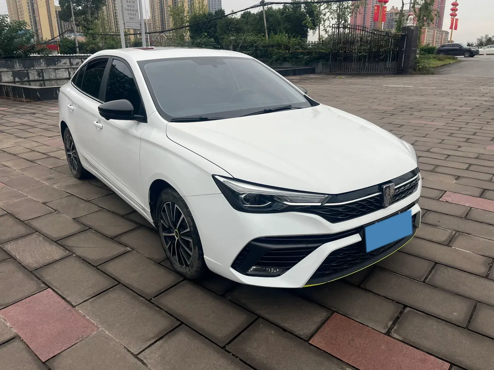 2021 ROEWE I5 thumbnail 3