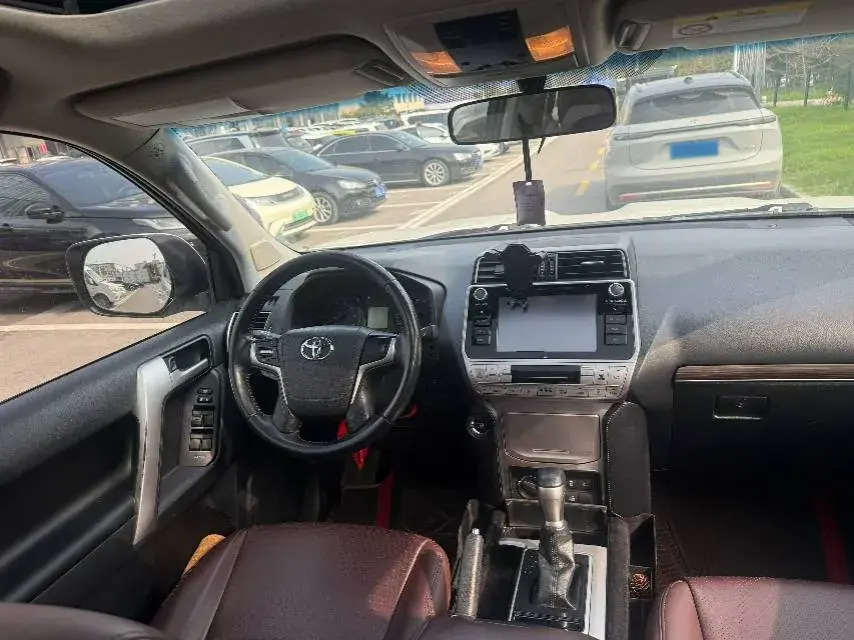 2019 TOYOTA LAND thumbnail 3