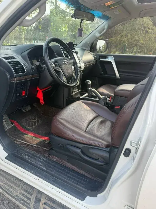 2019 TOYOTA LAND thumbnail 4