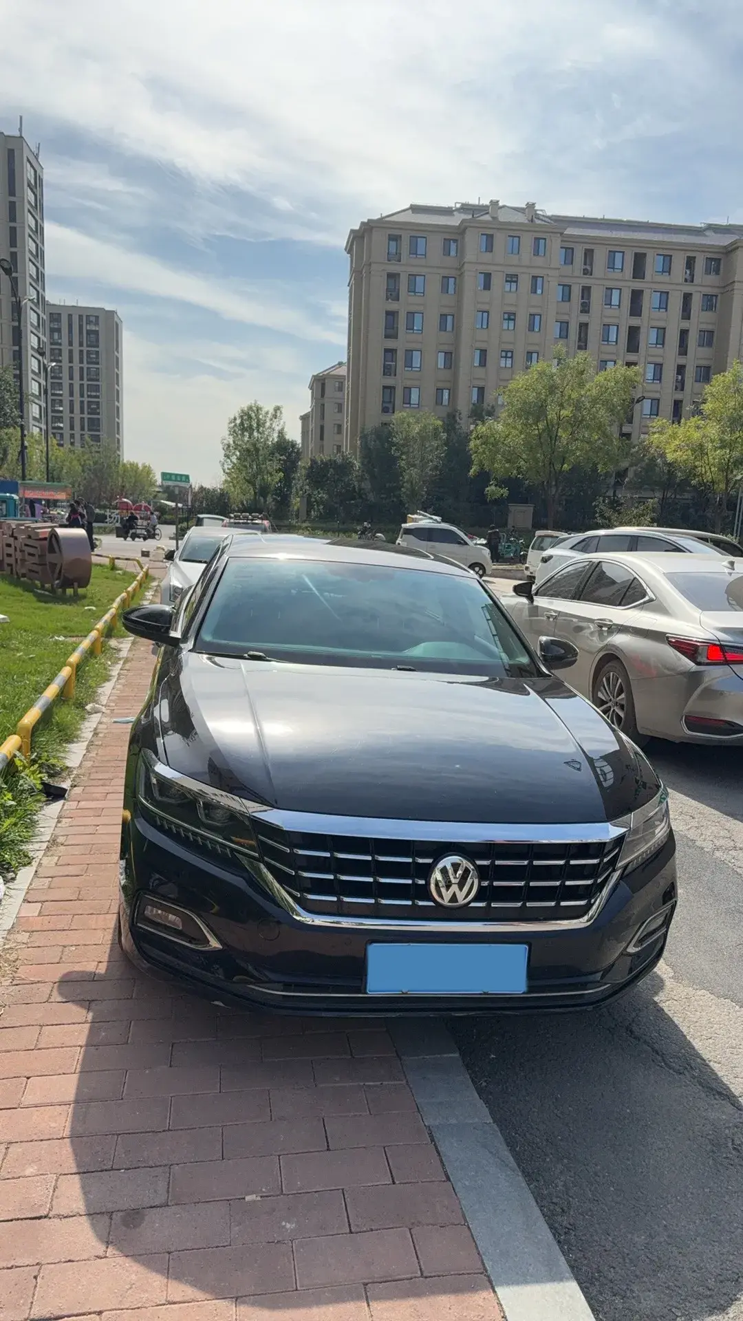 2019 VOLKSWAGEN PASSAT thumbnail 2