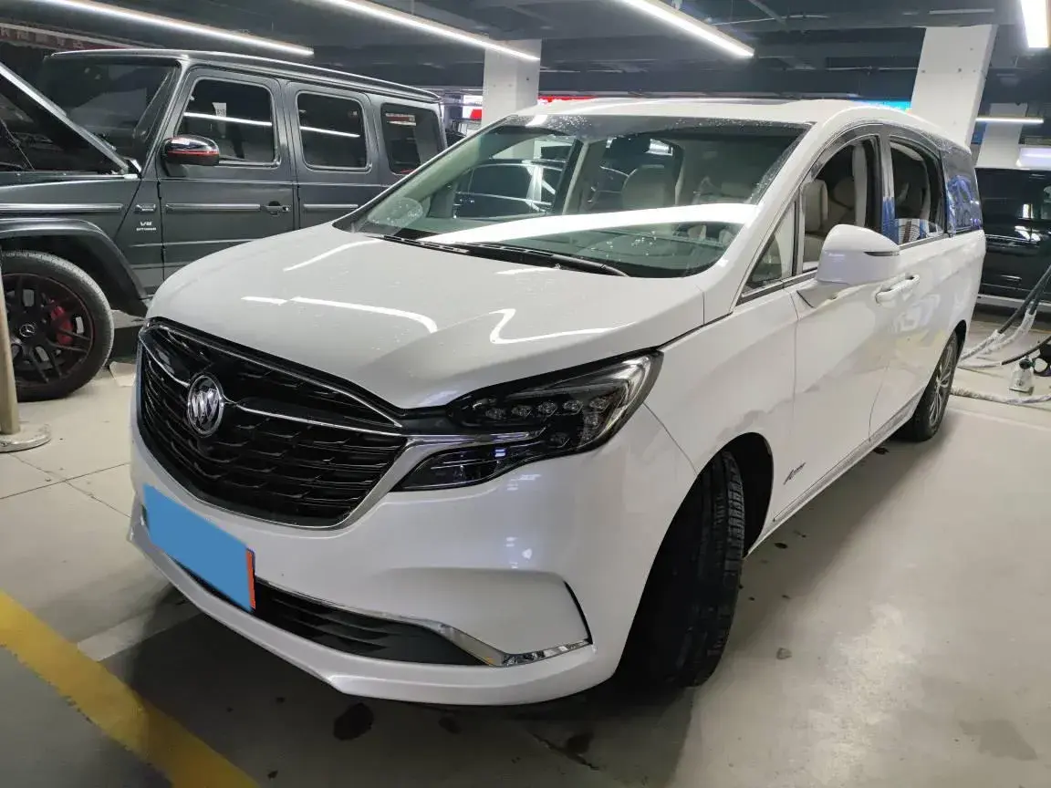 2022 BUICK GL8 view 1