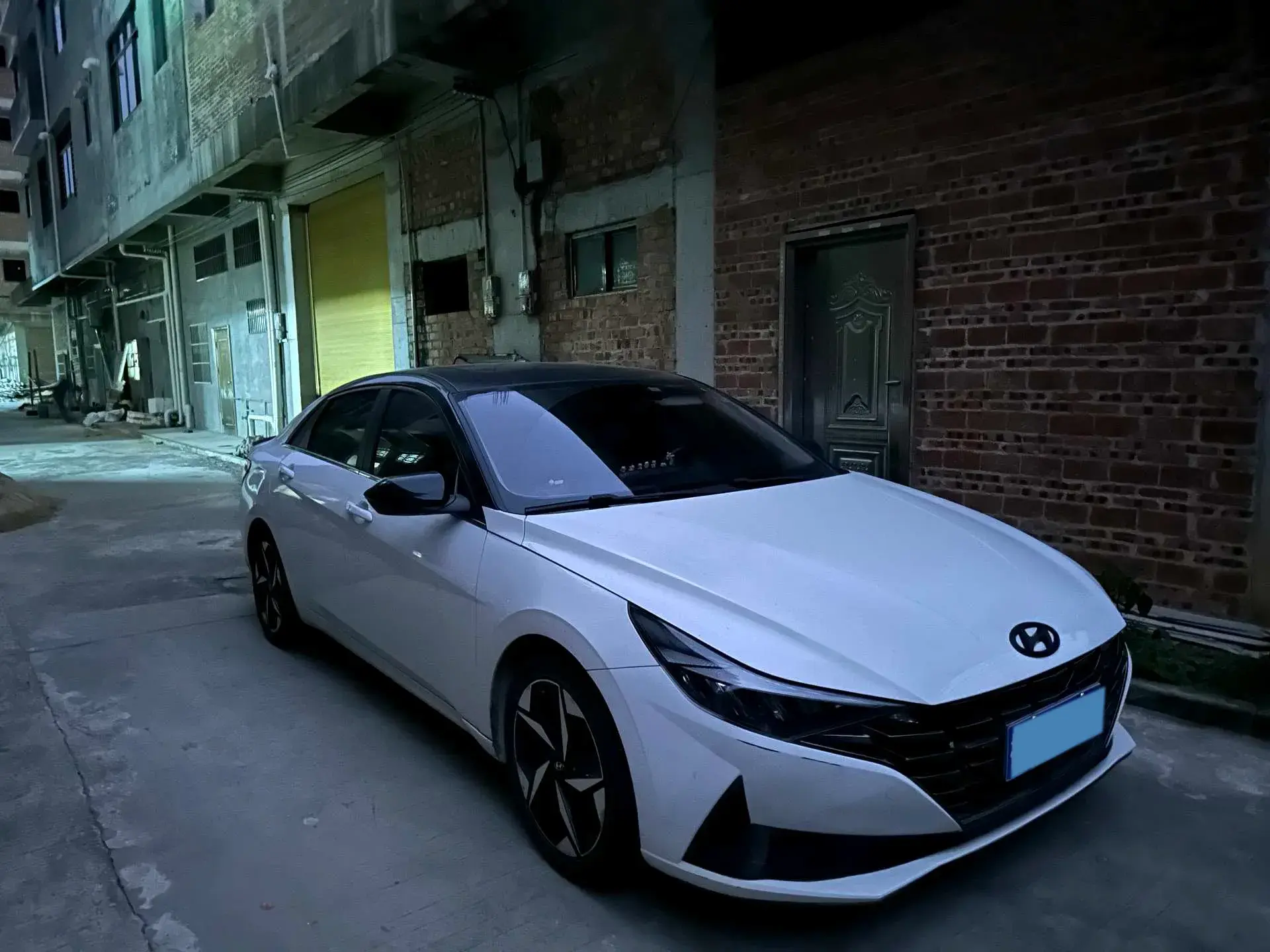 2021 HYUNDAI ELANTRA thumbnail 3