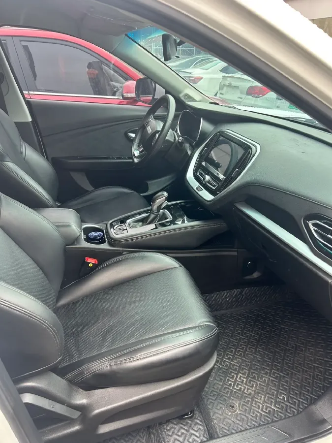 2020 Jetour X70M 1.5T 156HP L4 6DCT,autocango,china used car exporter,china ev exporter,chinese used car exporter,chinese used ev exporter