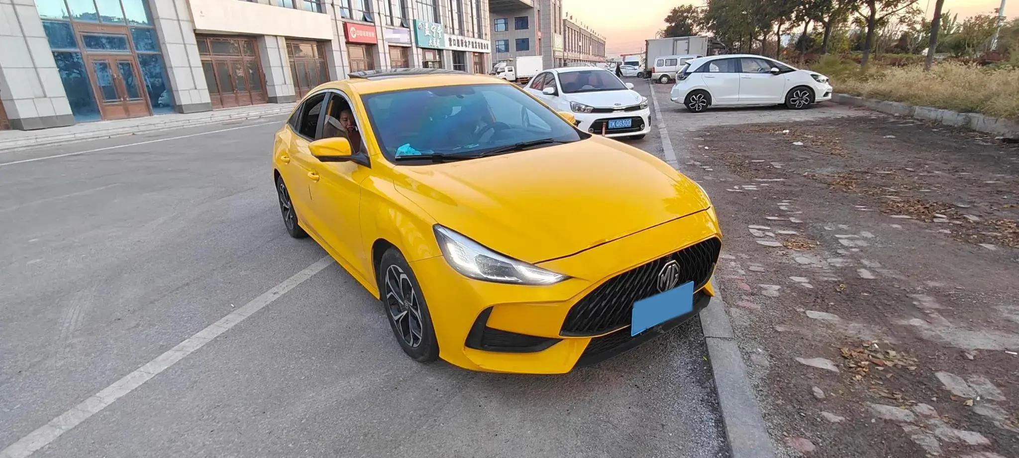 2021 MG 5 thumbnail 2