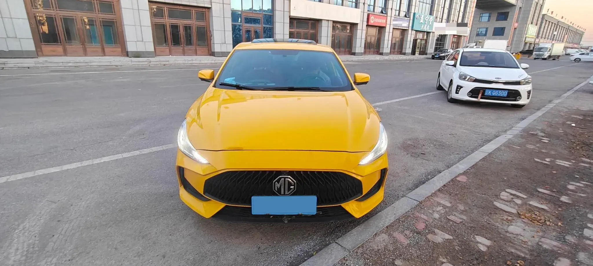 2021 MG 5 thumbnail 3