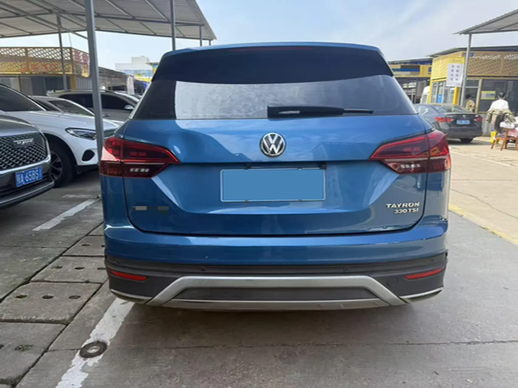 2019 VOLKSWAGEN TAYRON thumbnail 3