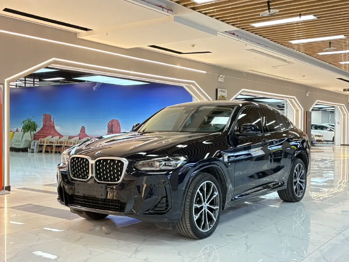 2022 BMW X4 2.0T 245HP L4 8AT