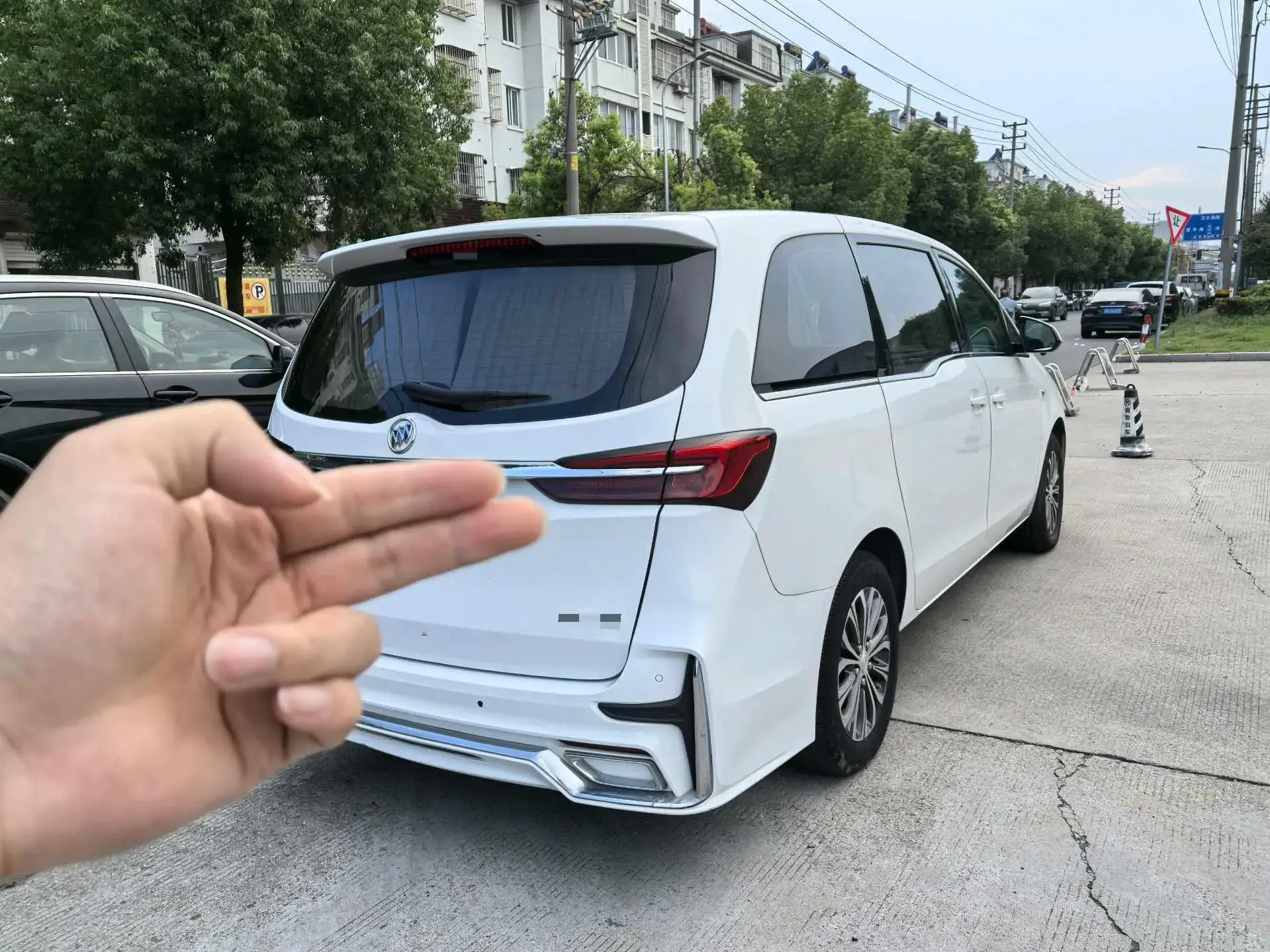 2021 BUICK GL8 thumbnail 4