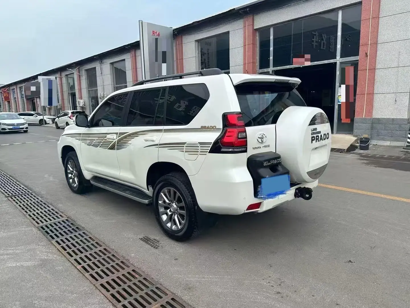 2018 TOYOTA LAND thumbnail 4