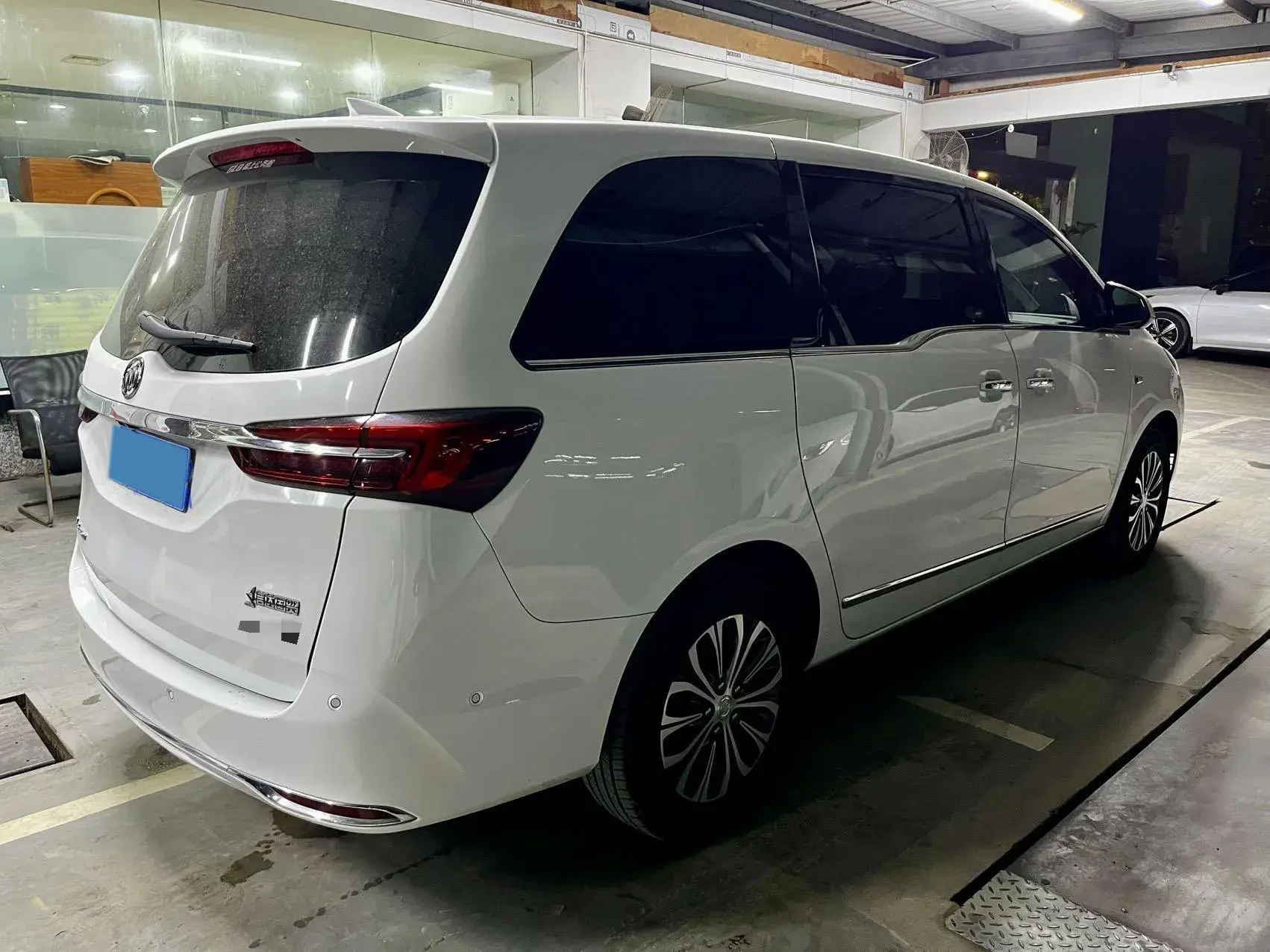 2021 BUICK GL8 thumbnail 4