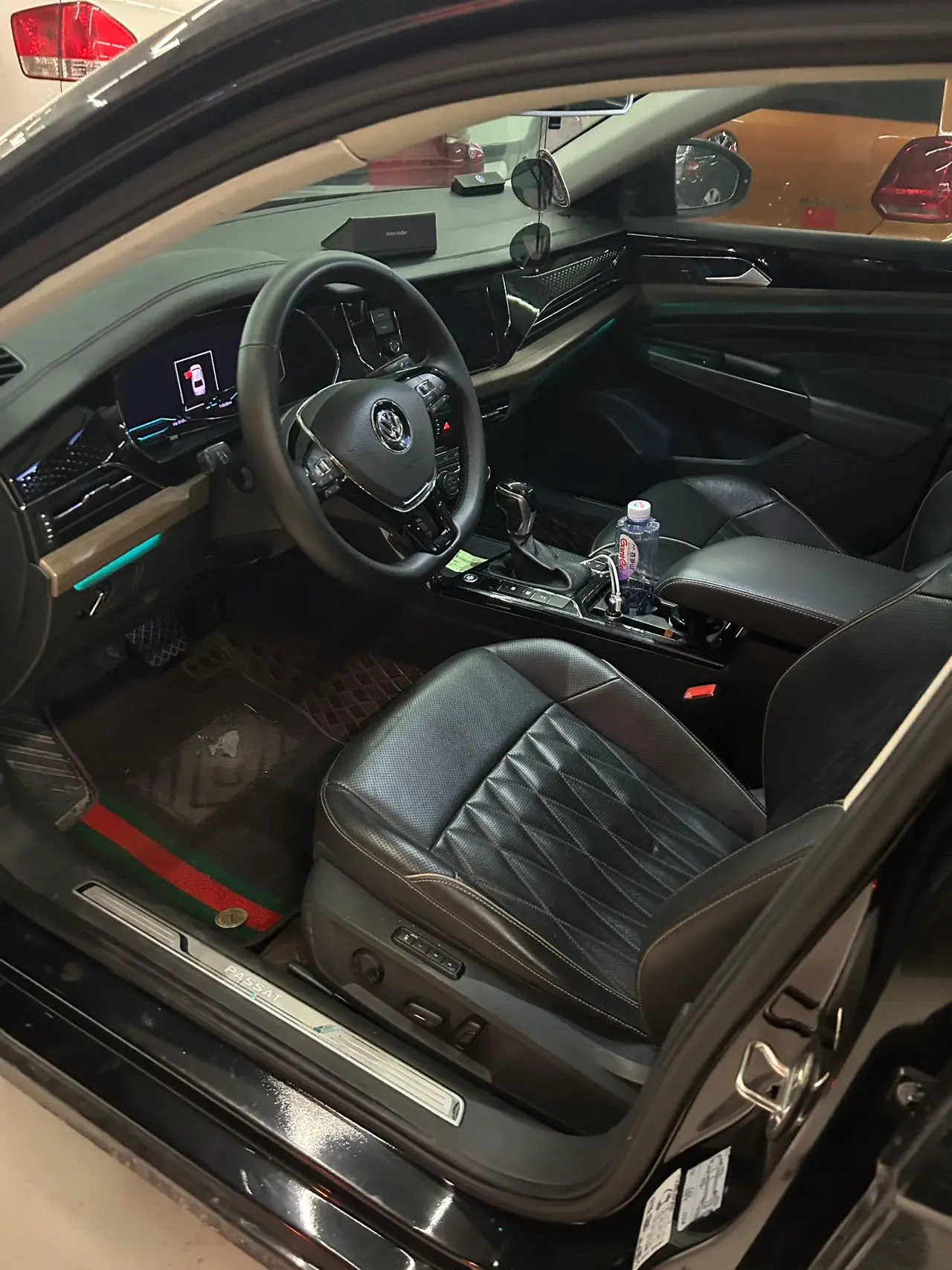 2019 VOLKSWAGEN PASSAT thumbnail 2