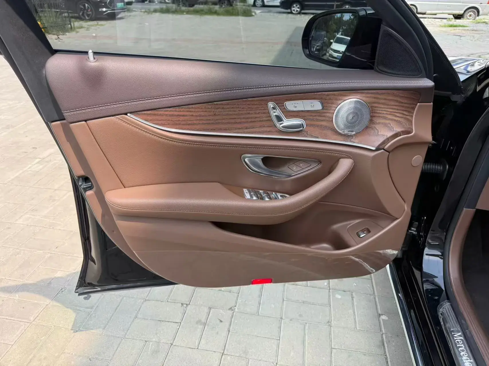 2022 MERCEDES-BENZ E thumbnail 3