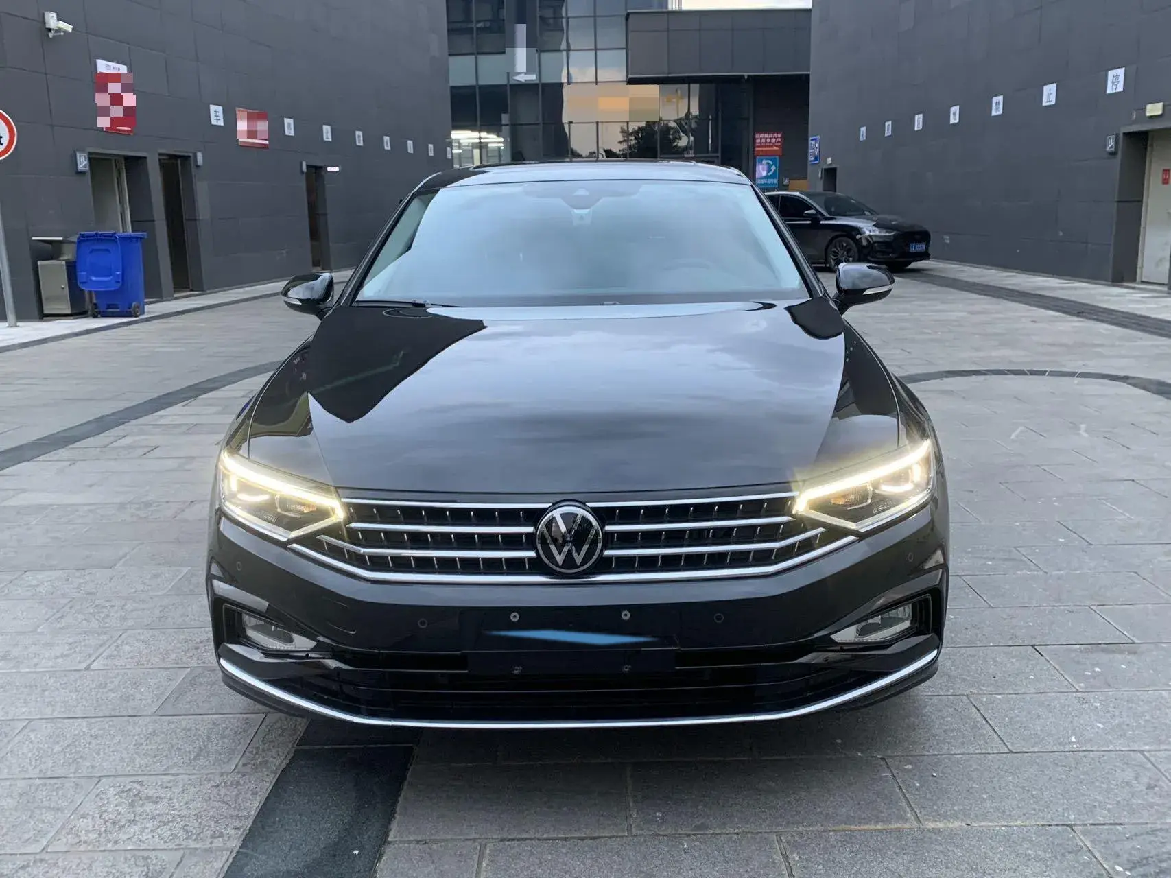 2023 VOLKSWAGEN MAGOTAN thumbnail 2