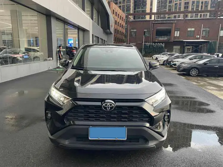 2021 TOYOTA RAV4 thumbnail 2
