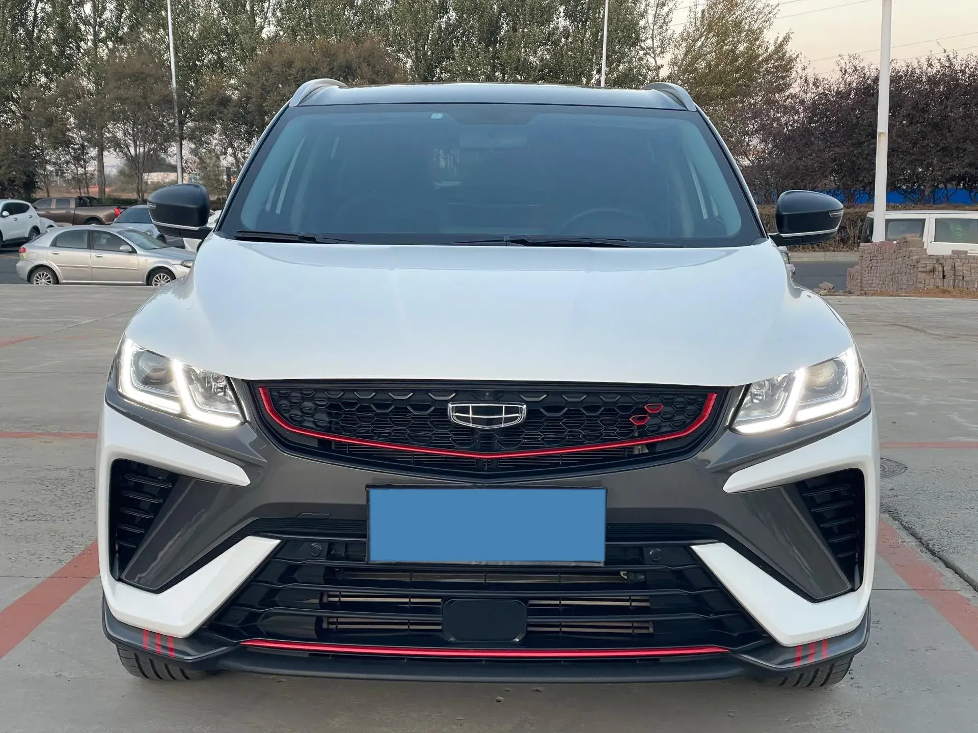 2021 GEELY COOLRAY thumbnail 2
