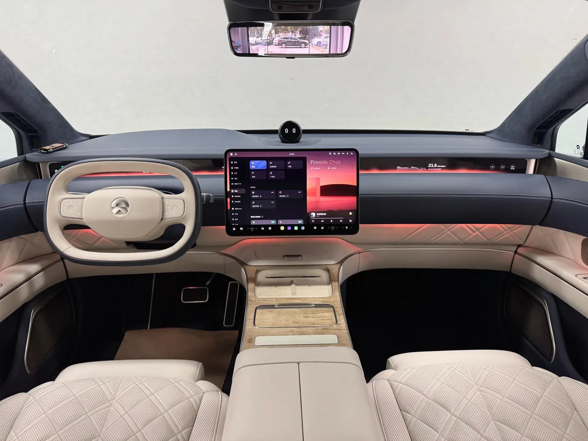 2025 NIO ET9 thumbnail 4