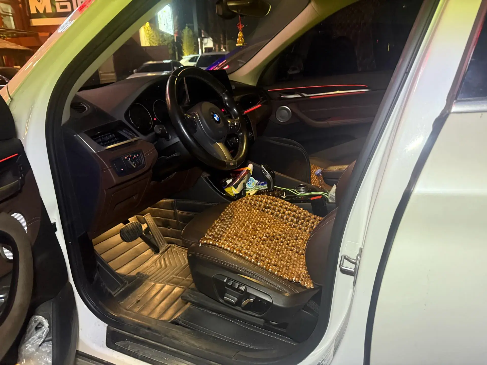 2022 BMW X1 thumbnail 4