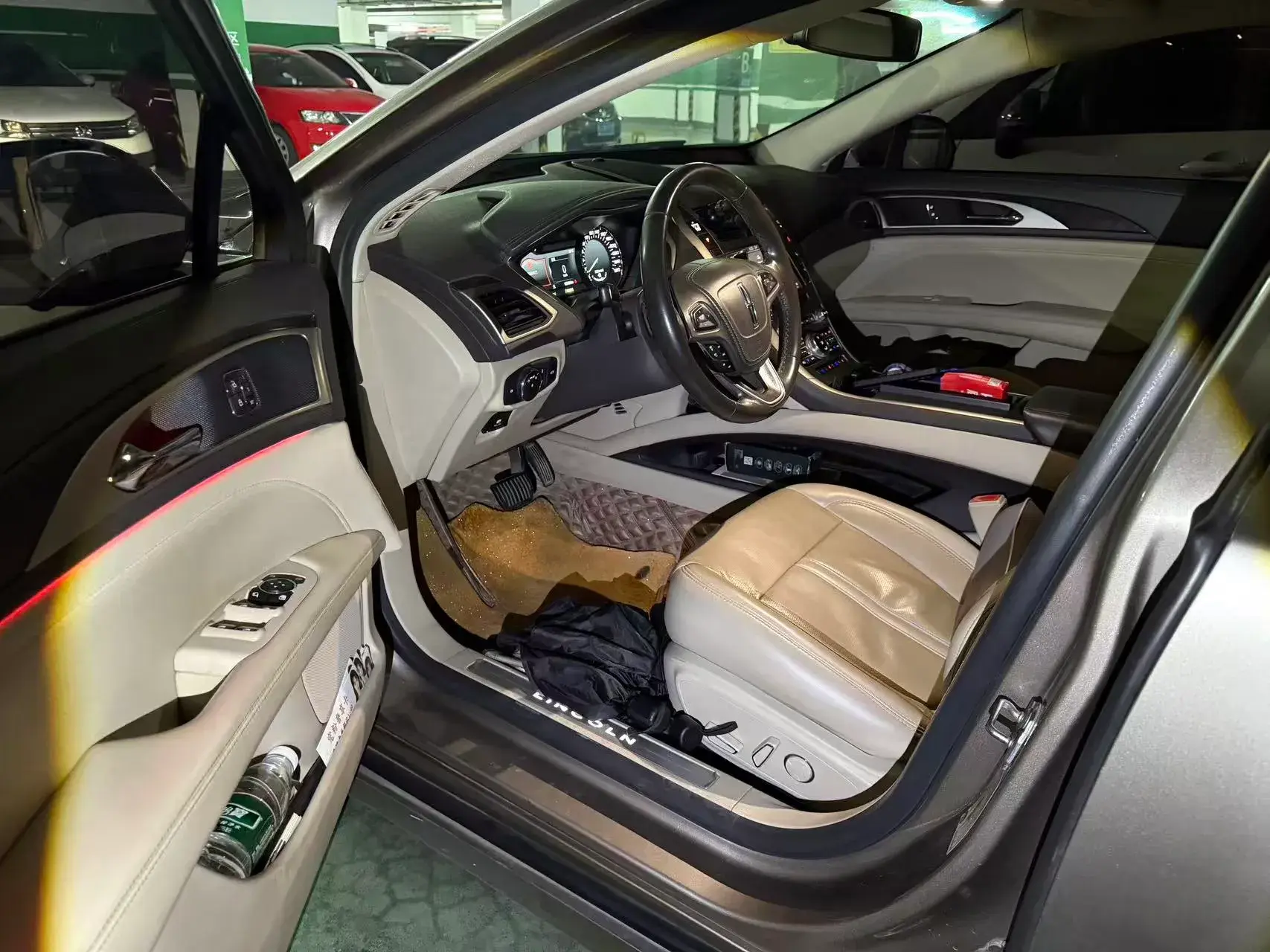 2019 LINCOLN MKZ thumbnail 4