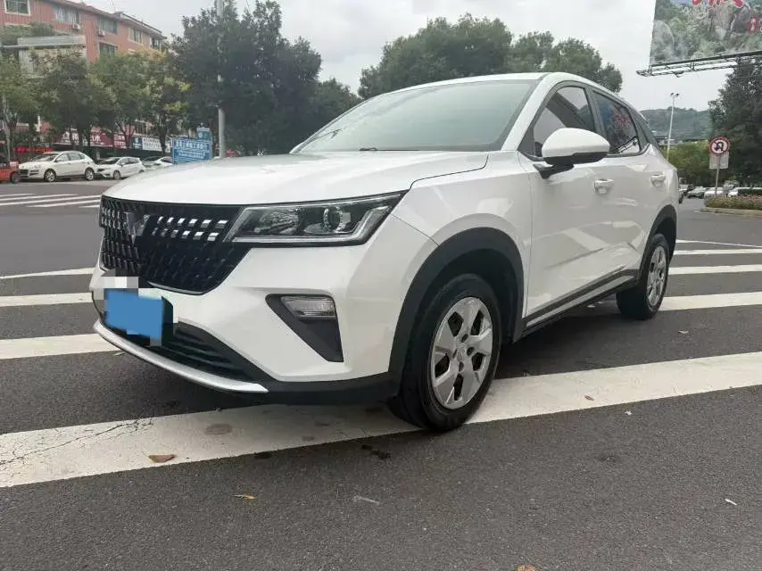 2022 WuLing XingChi 1.5L 99HP L4 6MT