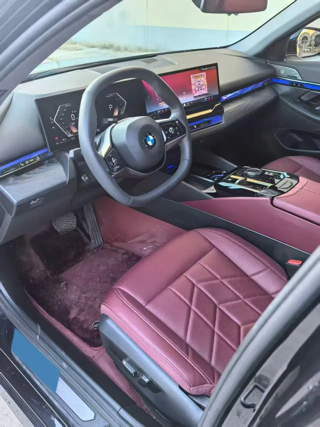 2024 BMW 5 thumbnail 4