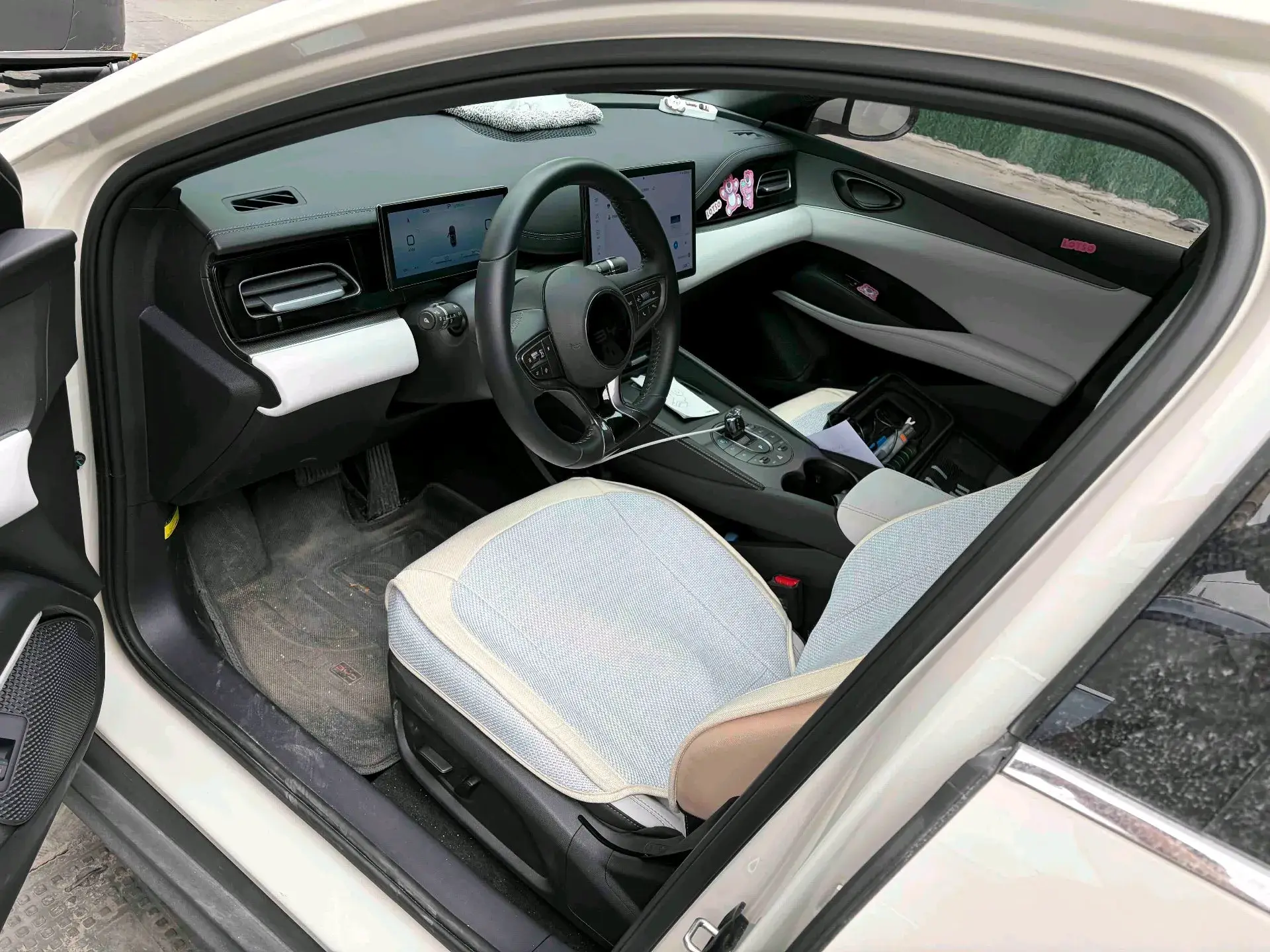 2024 BYD SEAL thumbnail 2