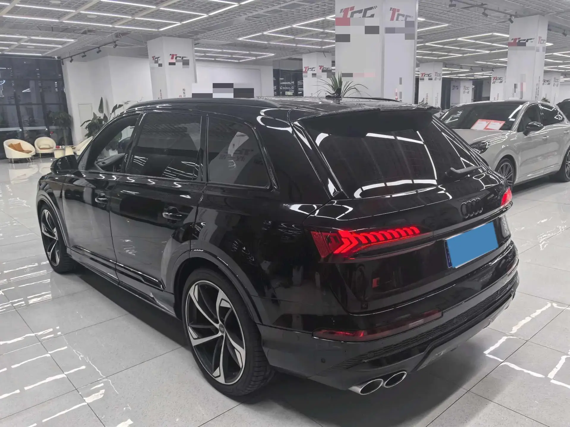 2024 AUDI SQ7 thumbnail 3