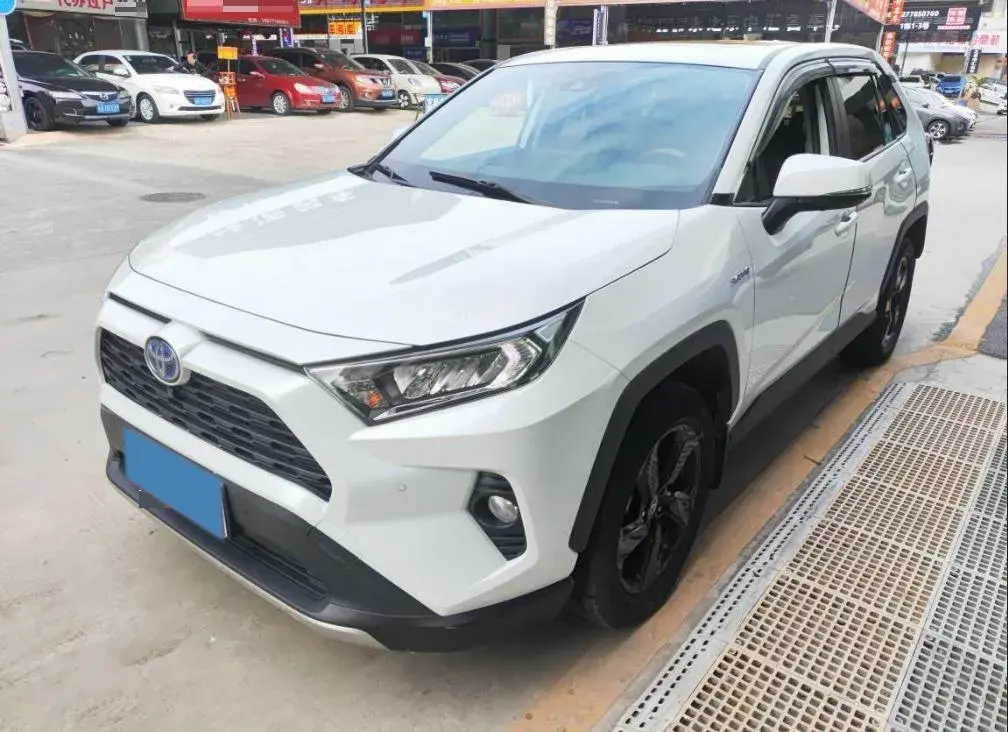 2021 TOYOTA RAV4 view 1