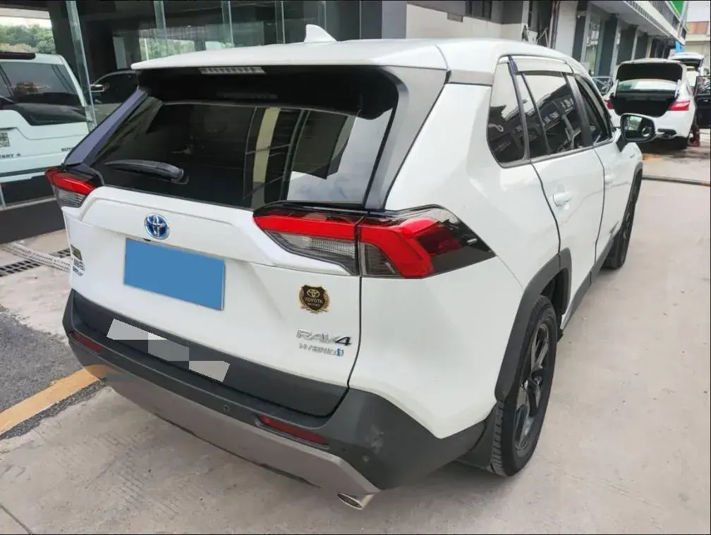 2021 TOYOTA RAV4 thumbnail 2